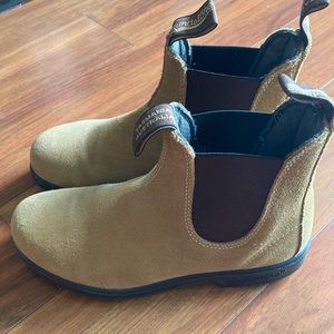 Blundstone Sand Suede Chelsea Boots M9/W11